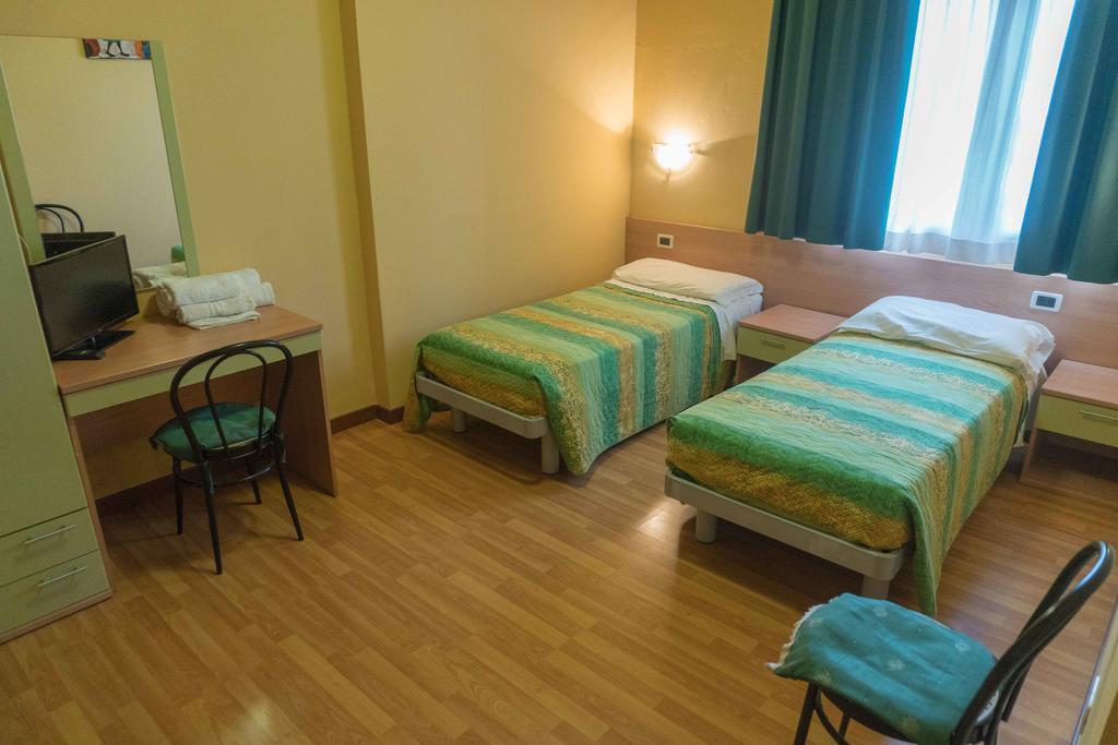Ristorante Albergo Al Donatore 테오르 객실 사진